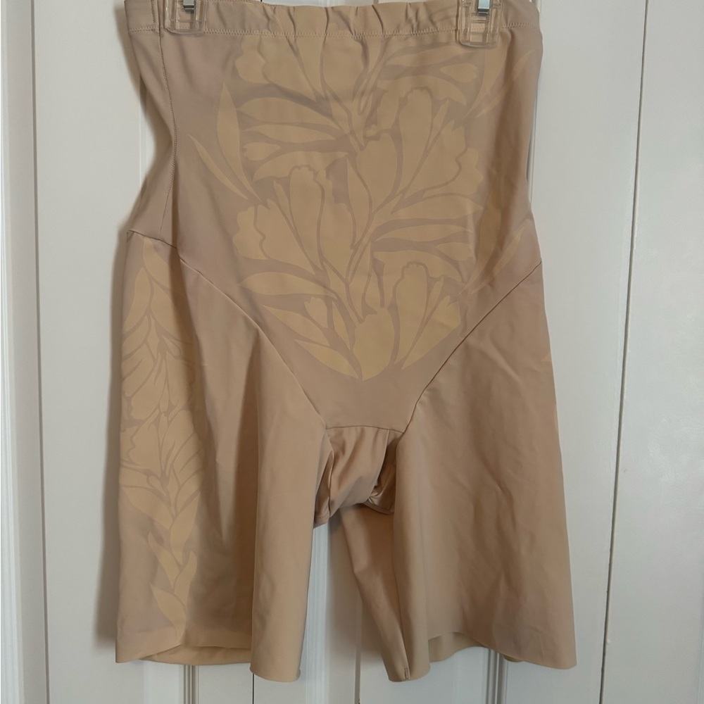 Maidenform Nude Shapewear Shorts